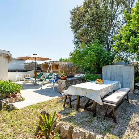 Villa Idyllic Finca In *
